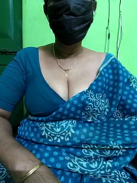 niiveditha online show from 02-28-25, 04:20