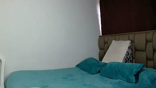 Snapshot of PenelopeMist chatting on 09-19-25, 09:48 PenelopeMist online show from 09-19-25, 09:48