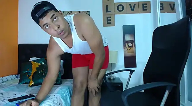 Snapshot of biigjhonny chatting on 02-06-25, 05:09 biigjhonny online show from 02-06-25, 05:09