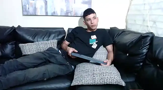 Snapshot of biigjhonny chatting on 02-26-25, 05:31 biigjhonny online show from 02-26-25, 05:31