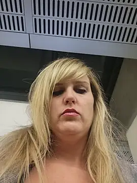 Sexybiene969 online show from 11-11-25, 05:24