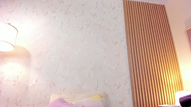 scarlet edwars online show from 04-28-26, 07:30