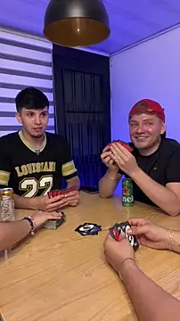 Snapshot of Angel_Montiell chatting on 10-18-25, 02:58 Angel Montiell online show from 10-18-25, 02:58