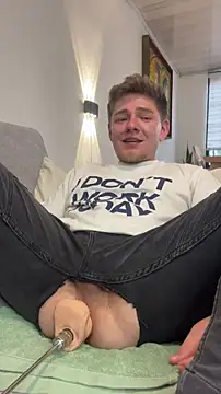 Snapshot of Angel_Montiell chatting on 11-12-25, 08:30 Angel Montiell online show from 11-12-25, 08:30