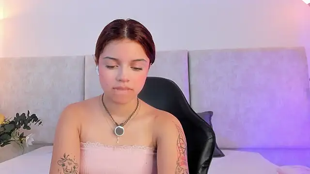 Giselle Lauren online show from 12-18-25, 08:59