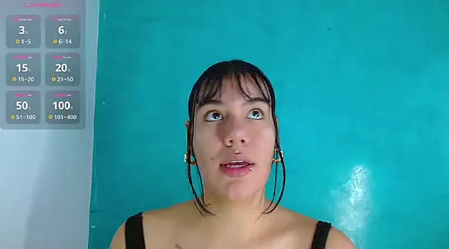 Snapshot of Carolina_444 chatting on 02-11-25, 06:33 Carolina 444 online show from 02-11-25, 06:33