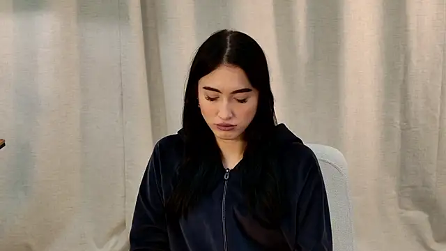 Snapshot of LynnaHandley chatting on 02-07-25, 09:47 LynnaHandley online show from 02-07-25, 09:47