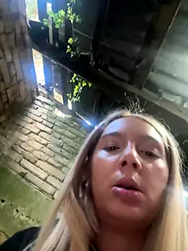 hotamanda01 online show from 10-26-25, 11:27