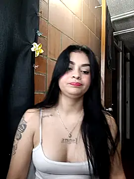 Snapshot of soy_valu chatting on 09-28-25, 02:28 soy valu online show from 09-28-25, 02:28