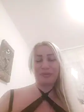 Snapshot of visnjica chatting on 02-11-25, 09:35 visnjica online show from 02-11-25, 09:35