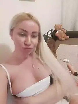 Snapshot of visnjica chatting on 03-17-25, 10:38 visnjica online show from 03-17-25, 10:38