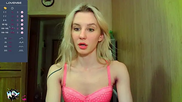 Snapshot of Caramel_piegirl chatting on 02-14-25, 07:02 Caramel piegirl online show from 02-14-25, 07:02