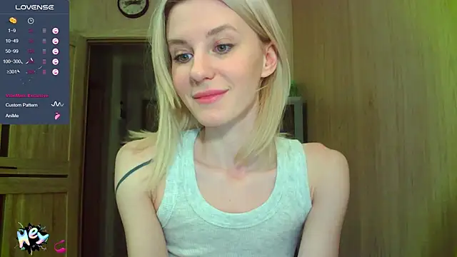 Snapshot of Caramel_piegirl chatting on 03-06-25, 12:00 Caramel piegirl online show from 03-06-25, 12:00