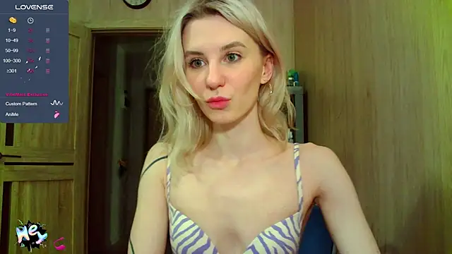 Snapshot of Caramel_piegirl chatting on 03-12-25, 08:10 Caramel piegirl online show from 03-12-25, 08:10