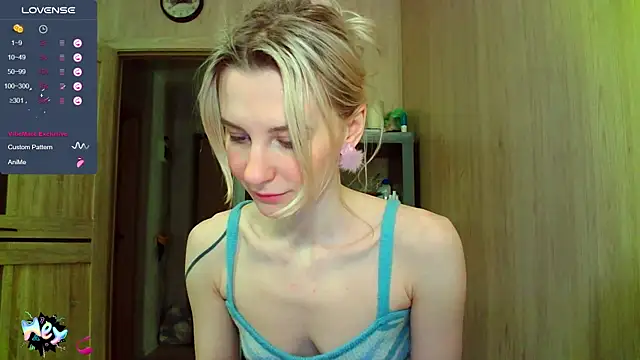 Snapshot of Caramel_piegirl chatting on 03-15-25, 06:21 Caramel piegirl online show from 03-15-25, 06:21