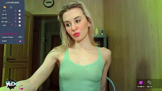 Snapshot of Caramel_piegirl chatting on 03-21-25, 07:13 Caramel piegirl online show from 03-21-25, 07:13