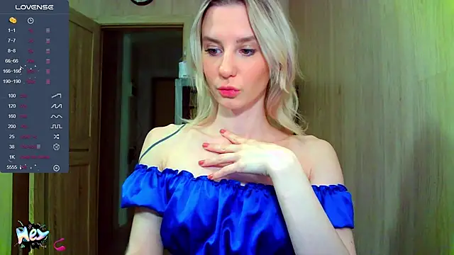 Snapshot of Caramel_piegirl chatting on 09-13-25, 08:19 Caramel piegirl online show from 09-13-25, 08:19