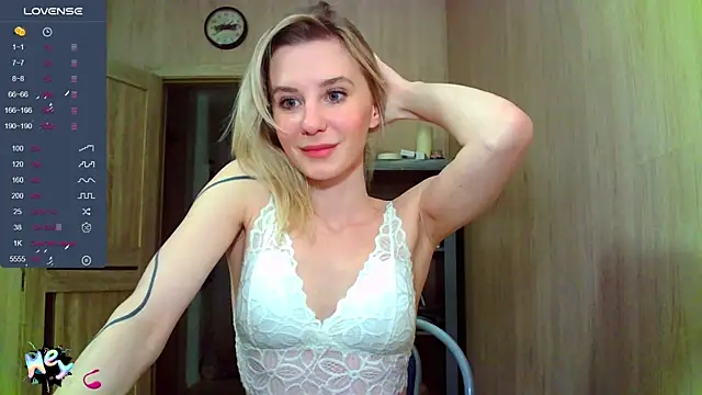 Snapshot of Caramel_piegirl chatting on 09-30-25, 08:58 Caramel piegirl online show from 09-30-25, 08:58