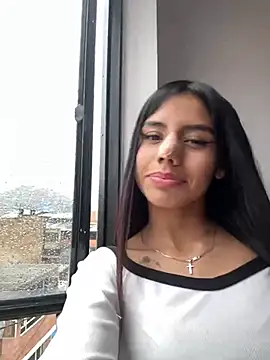 Laura-Khalifa online show from 02-13-25, 09:06