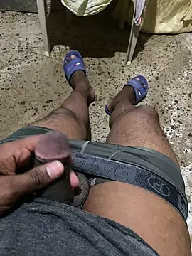 Snapshot of Blackmaicrost chatting on 02-06-25, 06:29 Blackmaicrost online show from 02-06-25, 06:29