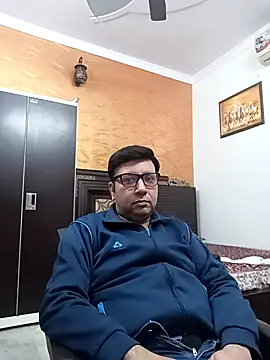 Snapshot of innocentboy1987 chatting on 03-06-25, 06:19 innocentboy1987 online show from 03-06-25, 06:19