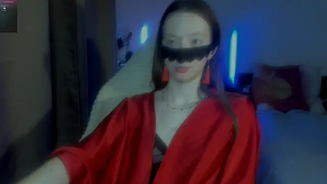 Snapshot of holyharlot chatting on 02-23-25, 03:40 holyharlot online show from 02-23-25, 03:40