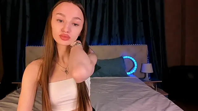 miiss  lulu online show from 03-14-25, 01:05