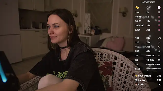 Snapshot of alexa_feels_ chatting on 03-08-25, 09:18 alexa feels online show from 03-08-25, 09:18