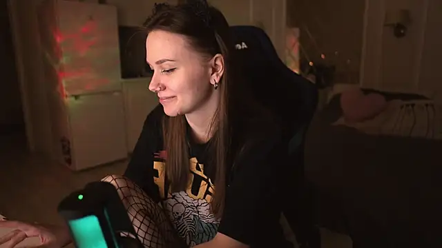 Snapshot of alexa_feels_ chatting on 03-15-25, 06:43 alexa feels online show from 03-15-25, 06:43