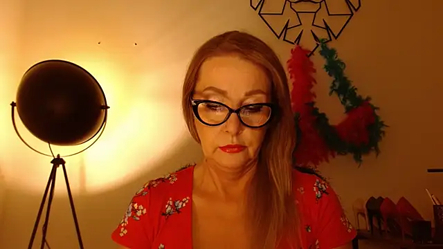 Snapshot of leaxSTAR chatting on 07-08-26, 01:59 leaxSTAR online show from 07-08-26, 01:59