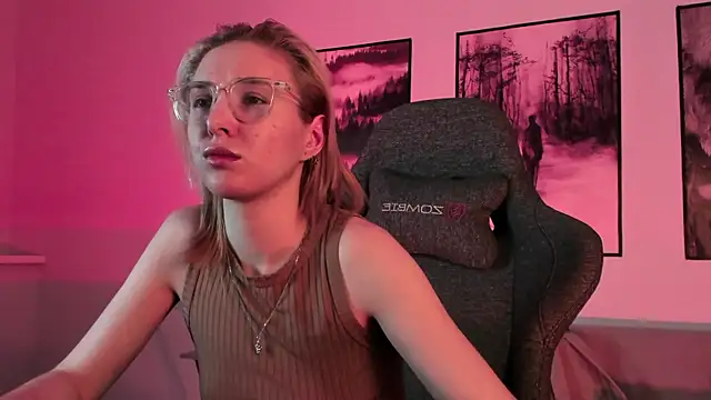 PhilippaAdamas online show from 02-28-25, 05:48