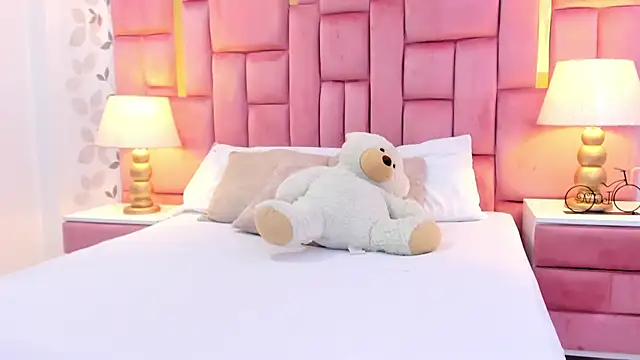 ArianaFranco online show from 04-10-26, 01:05