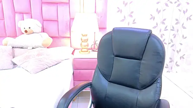 ArianaFranco online show from 05-06-26, 02:11