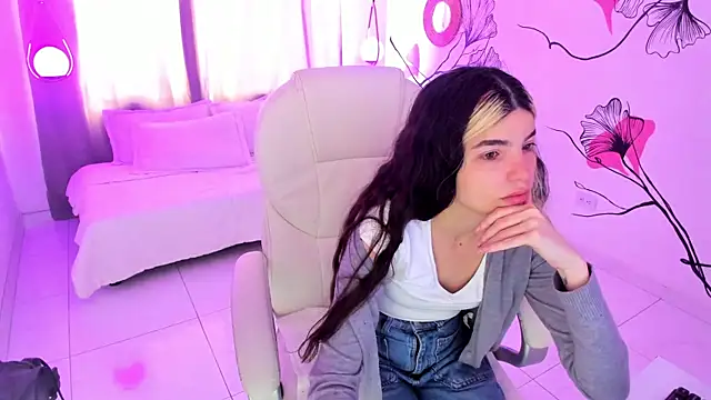 Isabela Fiorelli online show from 11-09-25, 01:09