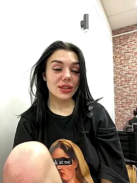 MaeveMoon online show from 09-20-25, 04:35