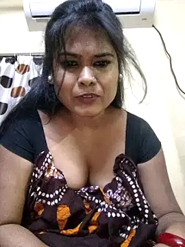 Snapshot of BOLDBEAUTY09 chatting on 02-16-25, 04:32 BOLDBEAUTY09 online show from 02-16-25, 04:32