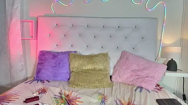 ariana smiith online show from 02-28-25, 10:50