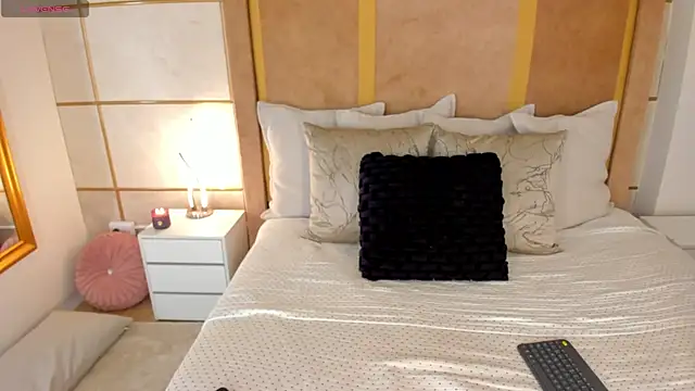 Snapshot of GraceDupont1 chatting on 09-14-25, 11:04 GraceDupont1 online show from 09-14-25, 11:04