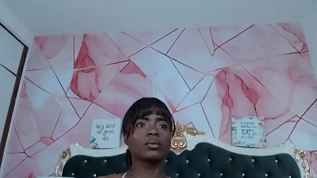 LindaBird online show from 11-02-25, 01:24