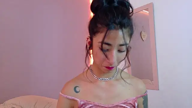 Snapshot of oishii_ambar chatting on 02-18-25, 05:21 oishii ambar online show from 02-18-25, 05:21