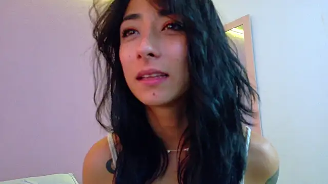 Snapshot of oishii_ambar chatting on 03-03-25, 03:09 oishii ambar online show from 03-03-25, 03:09