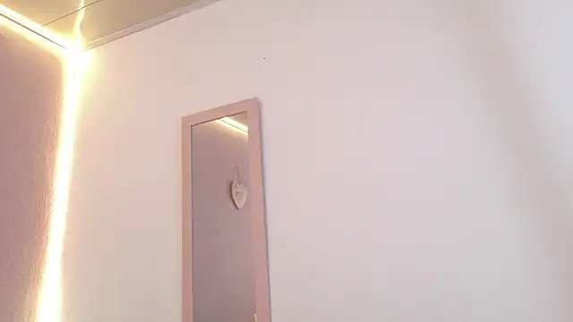 Snapshot of oishii_ambar chatting on 03-07-25, 04:11 oishii ambar online show from 03-07-25, 04:11