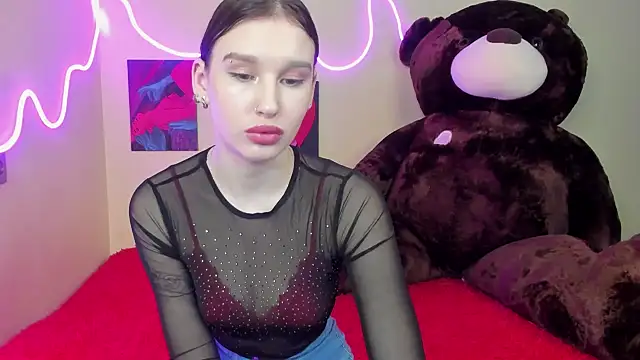 EvelinaLuu online show from 02-12-25, 02:56