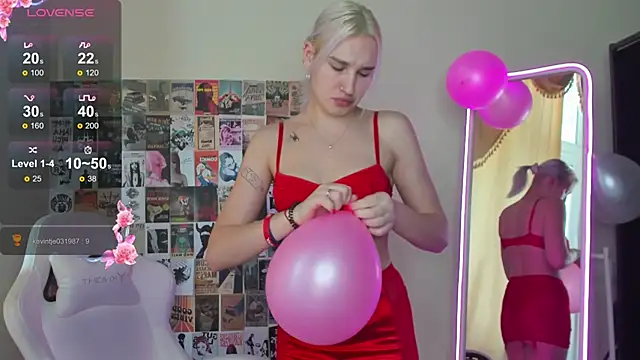 Snapshot of EvelinaLuu chatting on 12-20-25, 05:58 EvelinaLuu online show from 12-20-25, 05:58