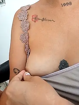 single mother indecent online show from 09-13-25, 04:40