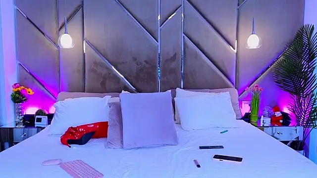 Lellie   online show from 10-01-25, 04:13