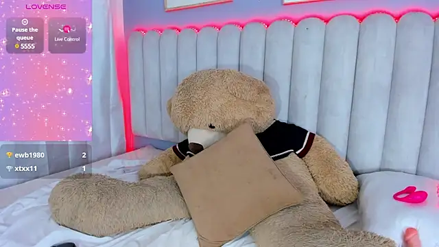 Snapshot of daphneebridge chatting on 03-11-25, 11:48 daphneebridge online show from 03-11-25, 11:48