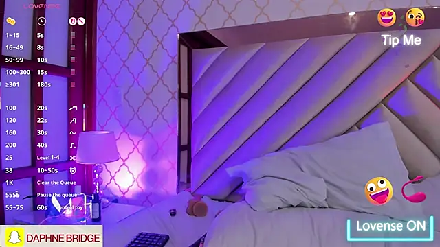 Snapshot of daphneebridge chatting on 09-28-25, 08:52 daphneebridge online show from 09-28-25, 08:52