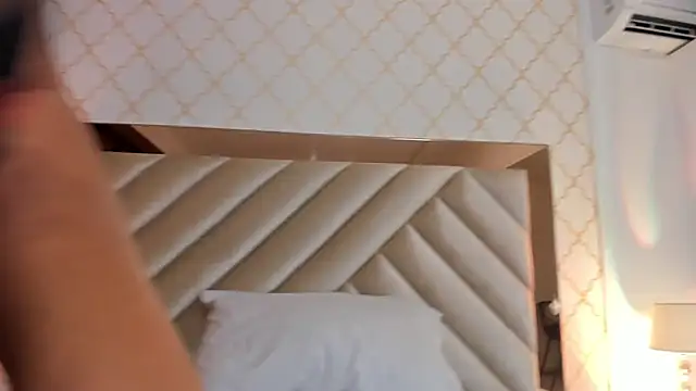 Snapshot of daphneebridge chatting on 10-18-25, 08:31 daphneebridge online show from 10-18-25, 08:31