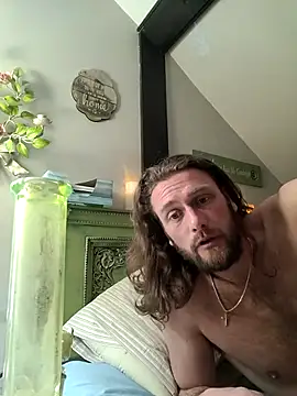Snapshot of gronammo85 chatting on 02-25-25, 05:25 gronammo85 online show from 02-25-25, 05:25